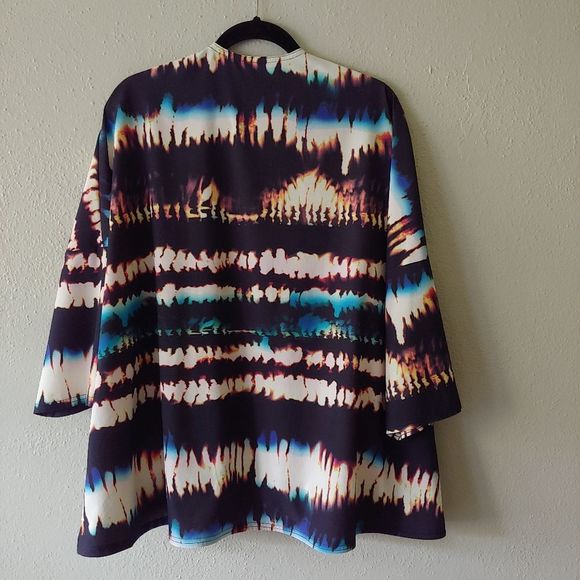 Lucy Activewear Unhindered Wrap Multi Fire Dance - Picture 9 of 15